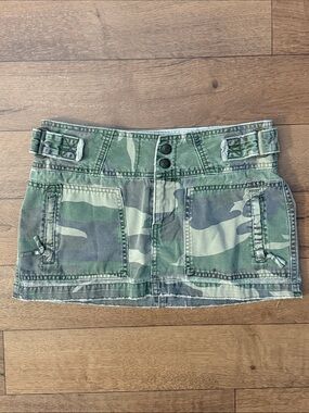 Abercrombie & Fitch Size 4 Y2K Camo Print Mini Skirt Army Brat Sexy 100% Cotton
